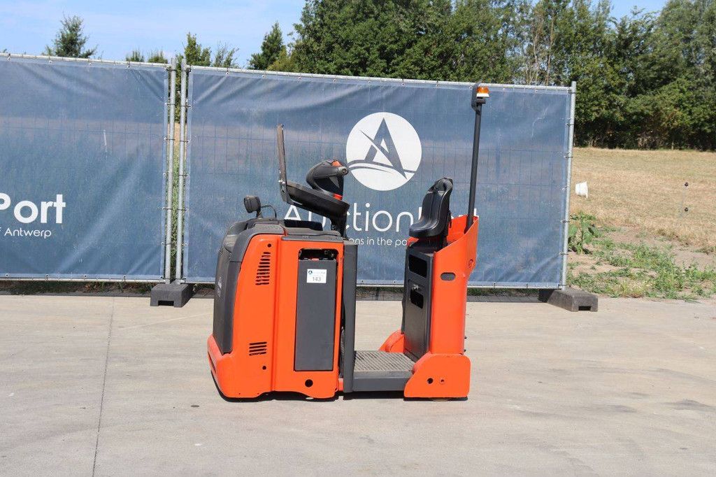 Linde P30 Elektrotraktor 3000 kg