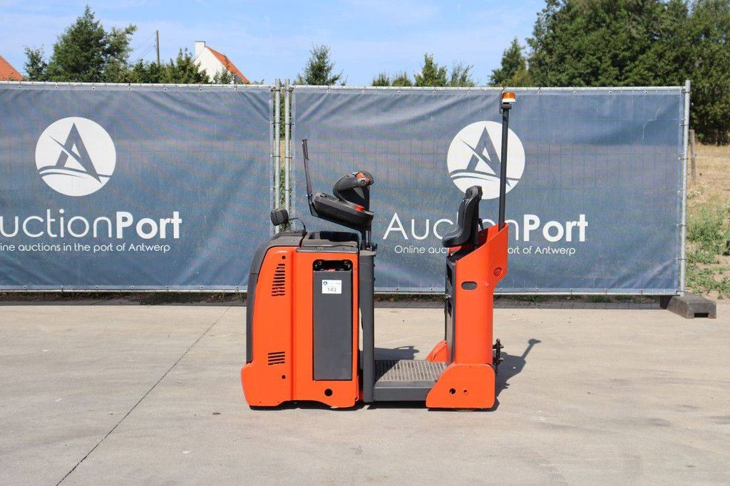 Linde P30 Elektrotraktor 3000 kg