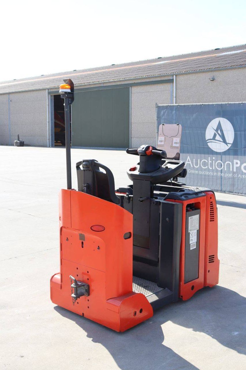 Linde P30 Elektrotraktor 3000 kg
