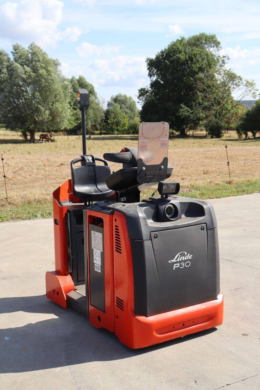 Linde P30 Elektrotraktor 3000 kg