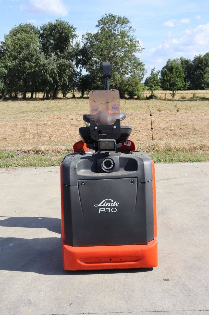 Linde P30 Elektrotraktor 3000 kg