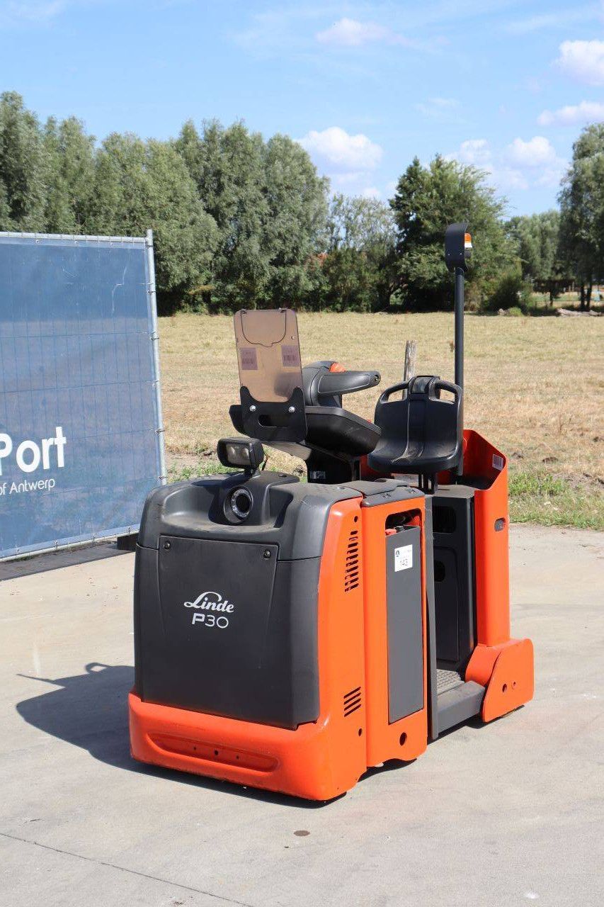 Linde P30 Elektrotraktor 3000 kg