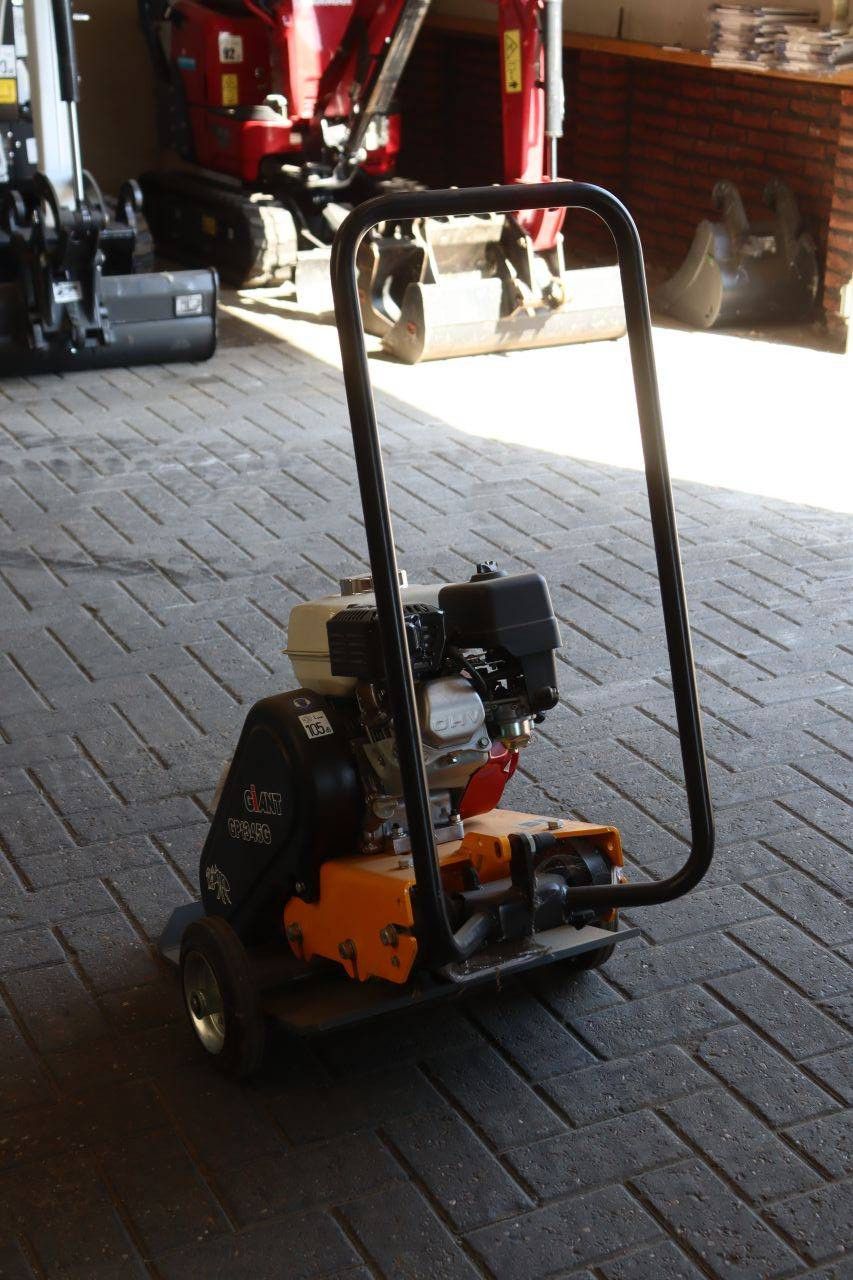 Giant GP1345G Petrol Vibratory Plate 2025