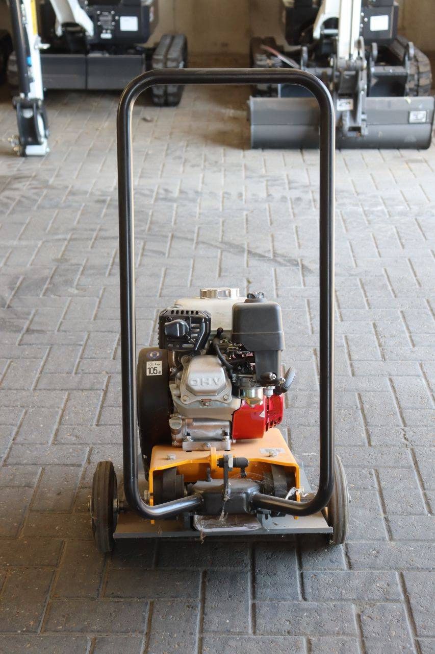 Giant GP1345G Petrol Vibratory Plate 2025