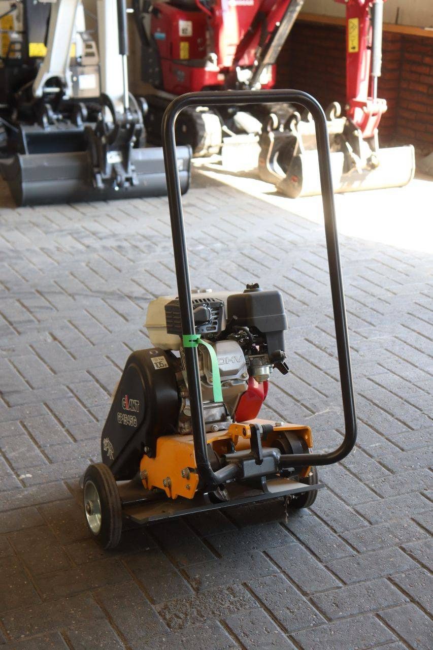 Giant GP1545G Petrol Vibratory Plate 2024