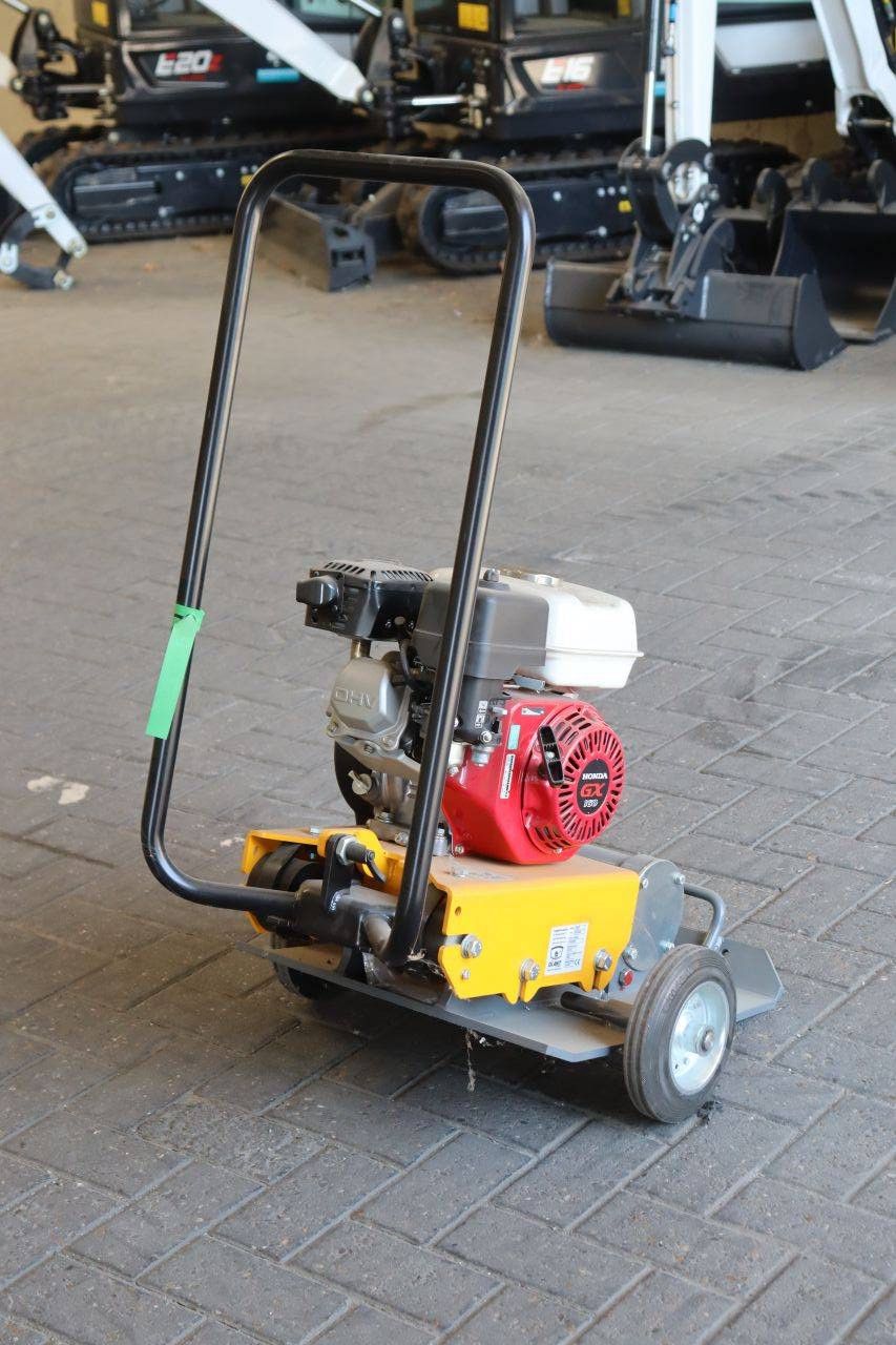 Giant GP1545G Petrol Vibratory Plate 2024