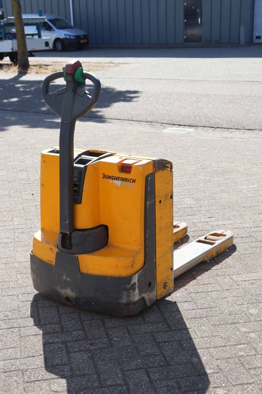 Pallet truck Jungheinrich EJE 116 Electric 1600kg 2015