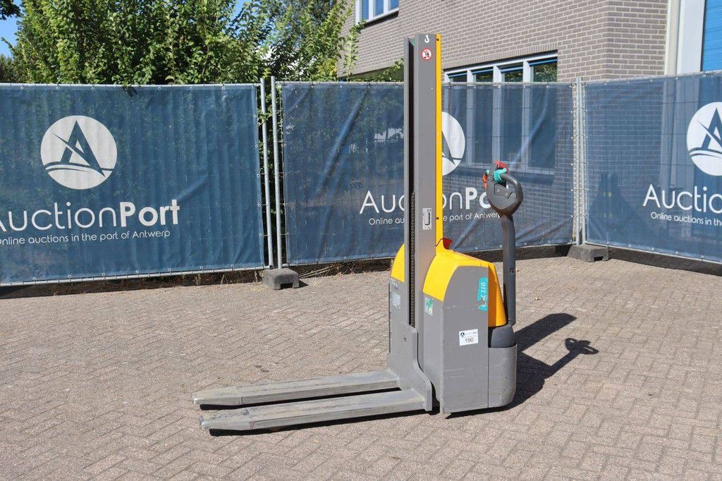 Stacker Jungheinrich EMC 110 Electric 1000kg 2018