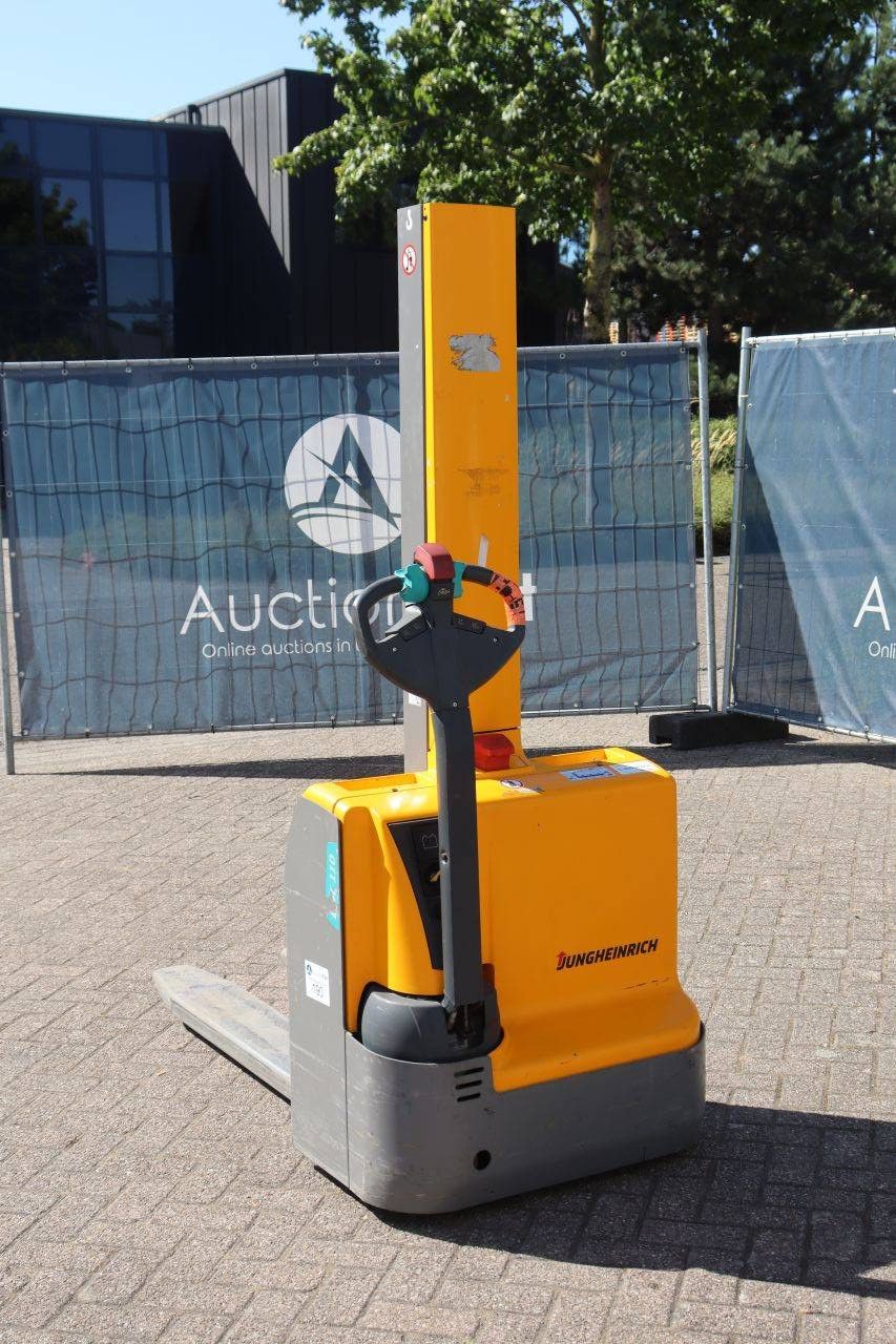 Stacker Jungheinrich EMC 110 Electric 1000kg 2018