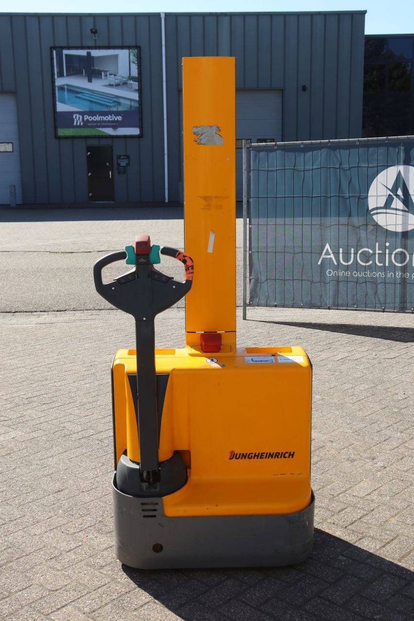 Stacker Jungheinrich EMC 110 Electric 1000kg 2018