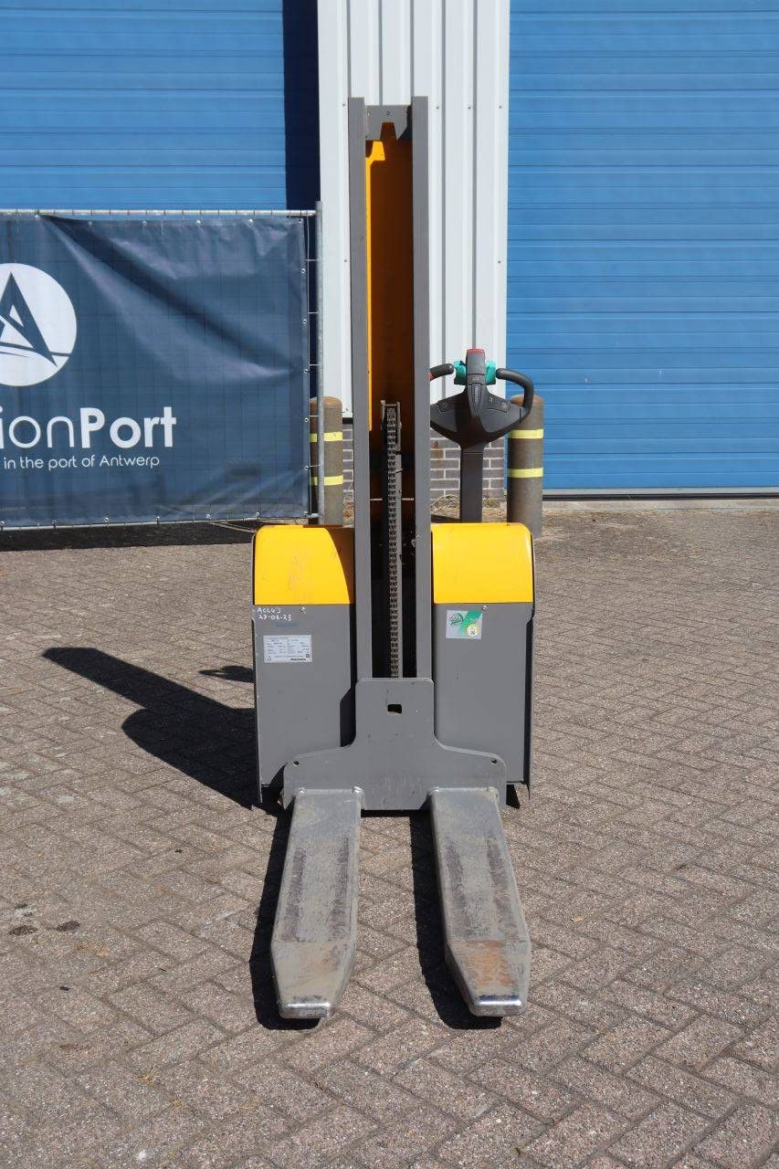 Stacker Jungheinrich EMC 110 Electric 1000kg 2018
