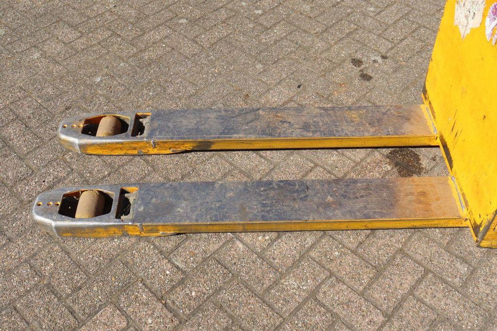 Pallet truck Jungheinrich 24 V 3 PZS 375 Electric