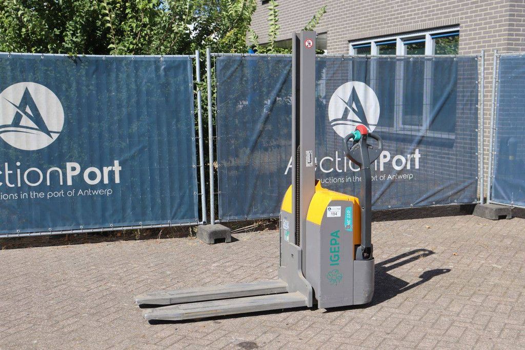Stacker Jungheinrich EMC 110 Electric 1000kg 2020