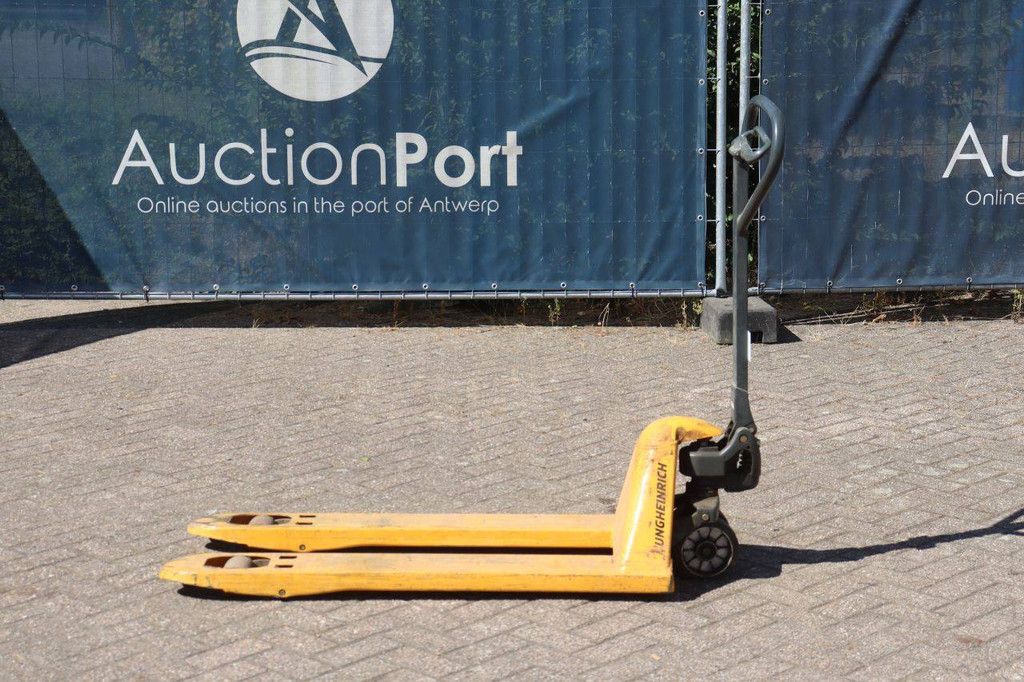 Jungheinrich AM 22 Manual Pallet Truck 2200kg 2018