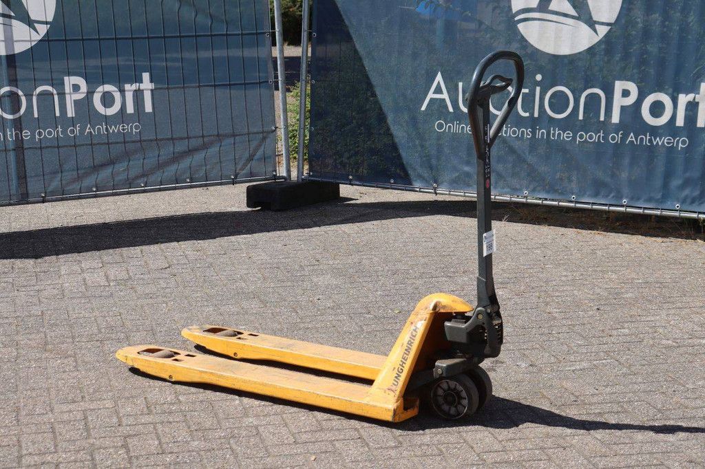 Jungheinrich AM 22 Manual Pallet Truck 2200kg 2018