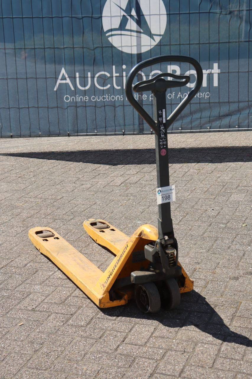 Jungheinrich AM 22 Manual Pallet Truck 2200kg 2018