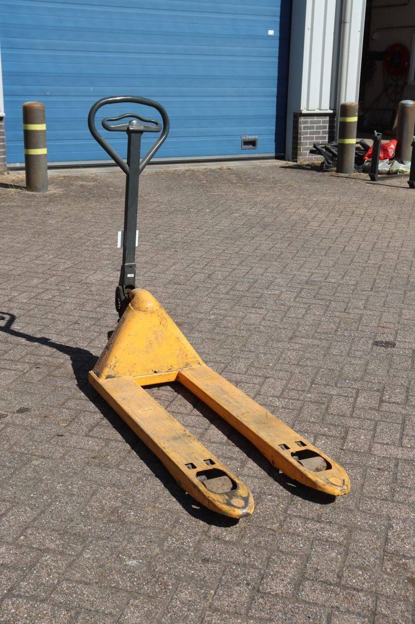 Jungheinrich AM 22 Manual Pallet Truck 2200kg 2018
