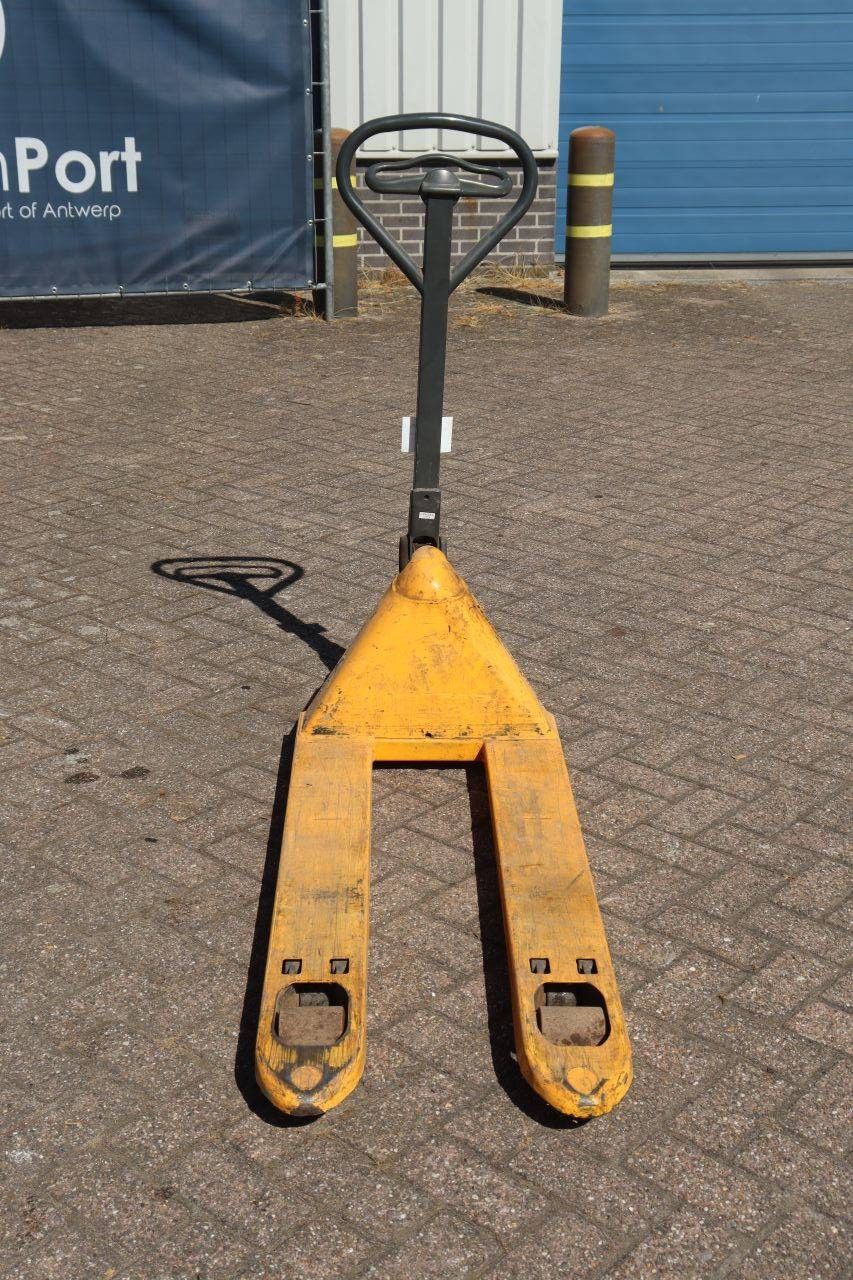 Jungheinrich AM 22 Manual Pallet Truck 2200kg 2018