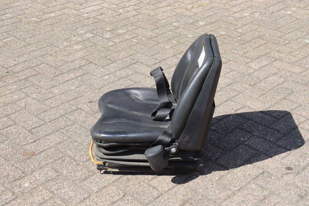 Machine chair