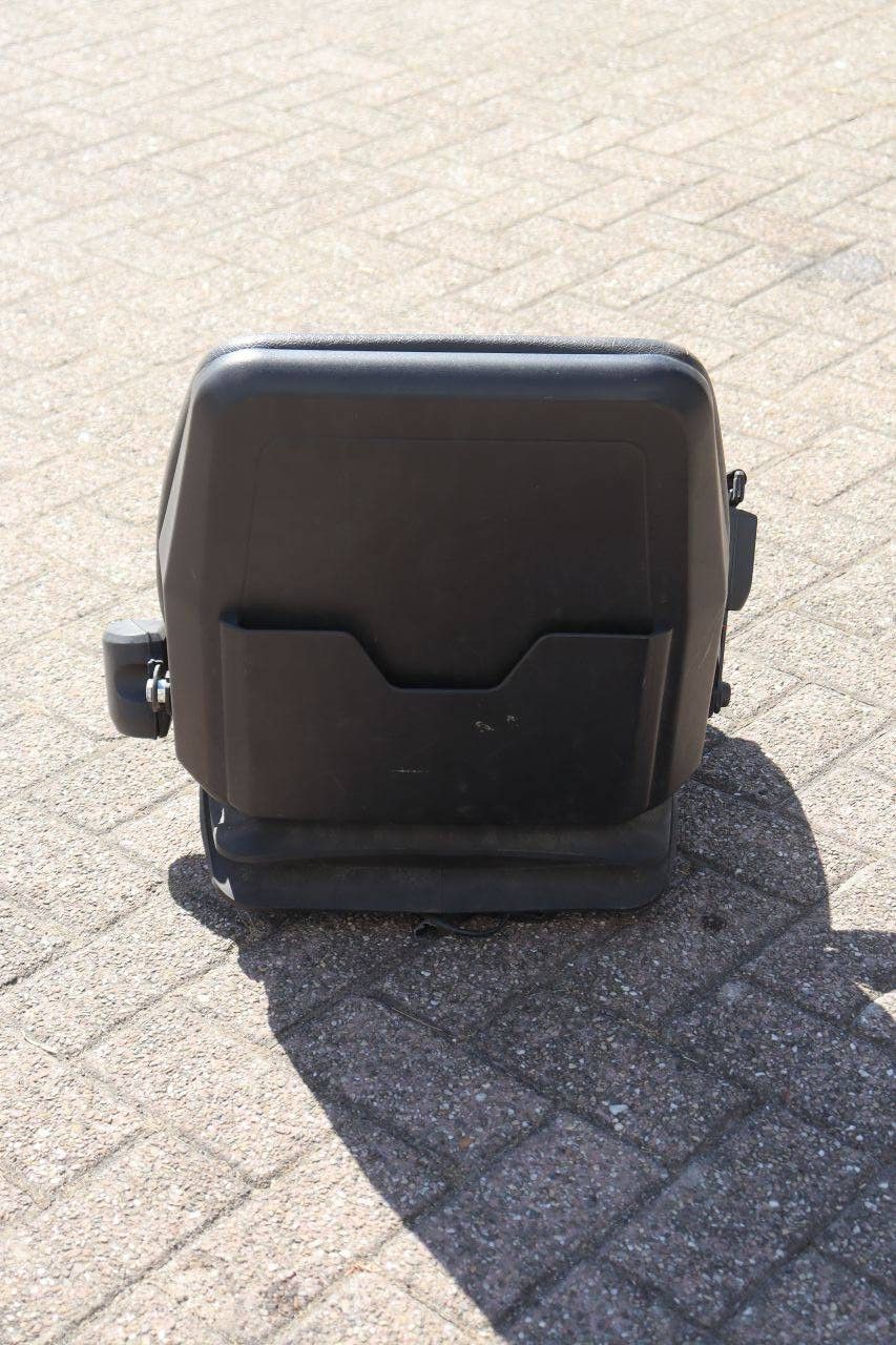 Machine chair