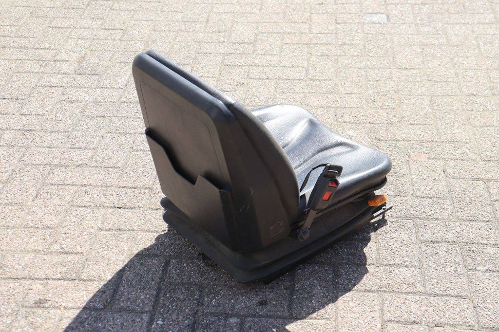 Machine chair