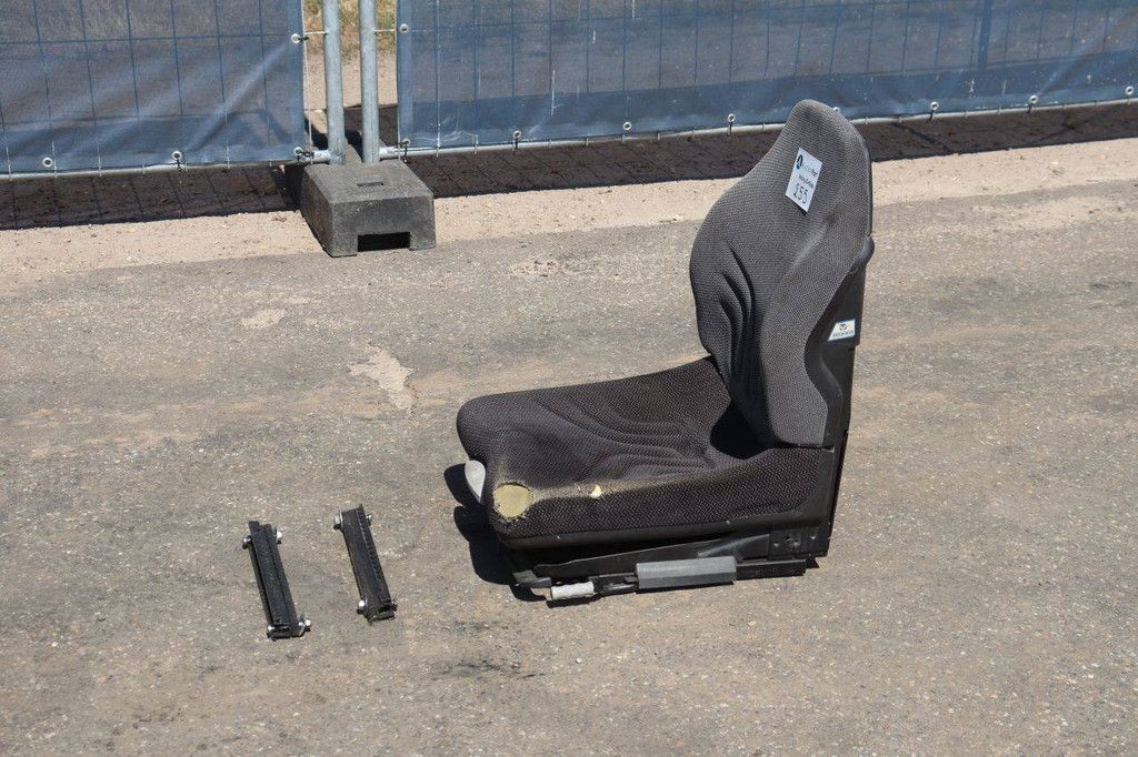 Machine chair