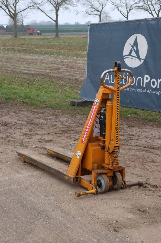 Pallet truck Vestergaard 116-089 B 800kg 1989