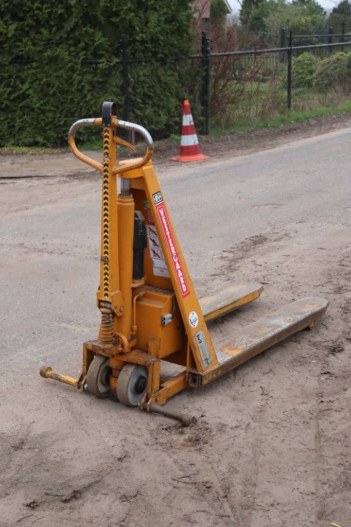 Pallet truck Vestergaard 116-089 B 800kg 1989