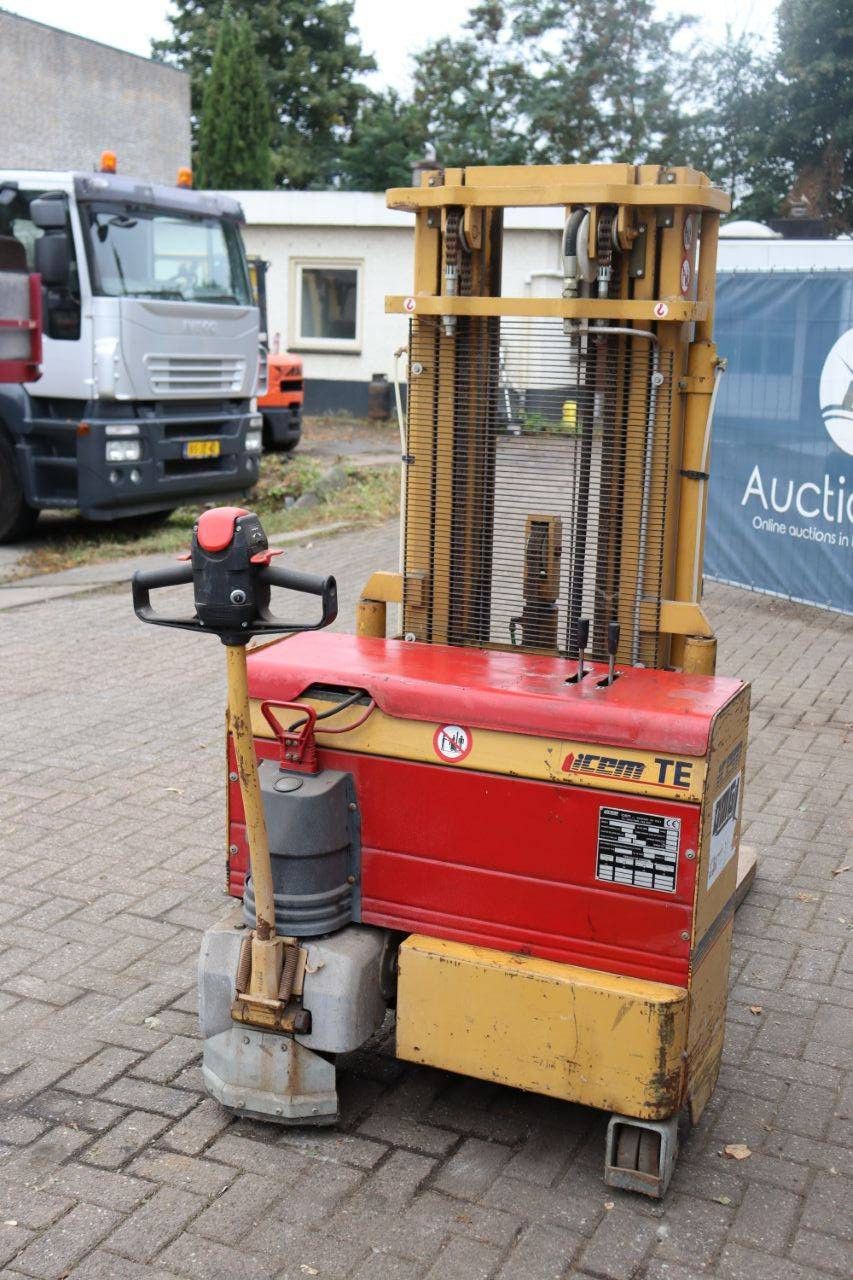 Stacker ICEM IE16-400DS Electric 1600kg 4.0m 1996