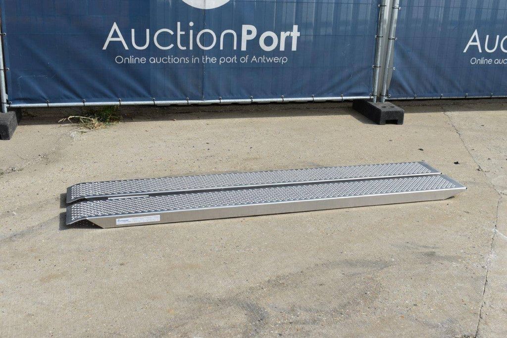 Laderampen 1000 kg 250 cm Neu