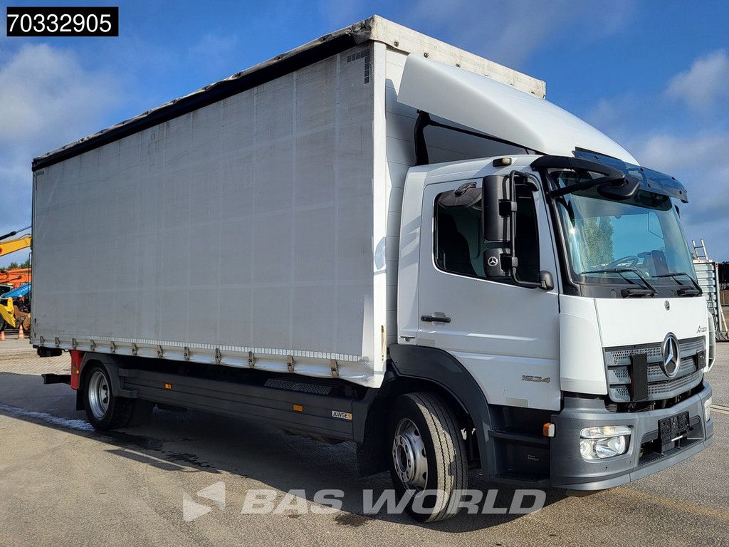 Mercedes Atego 1524 4X2 15tonner curtainsides 1500kg Ladebordwand Automatic Airco Euro 6