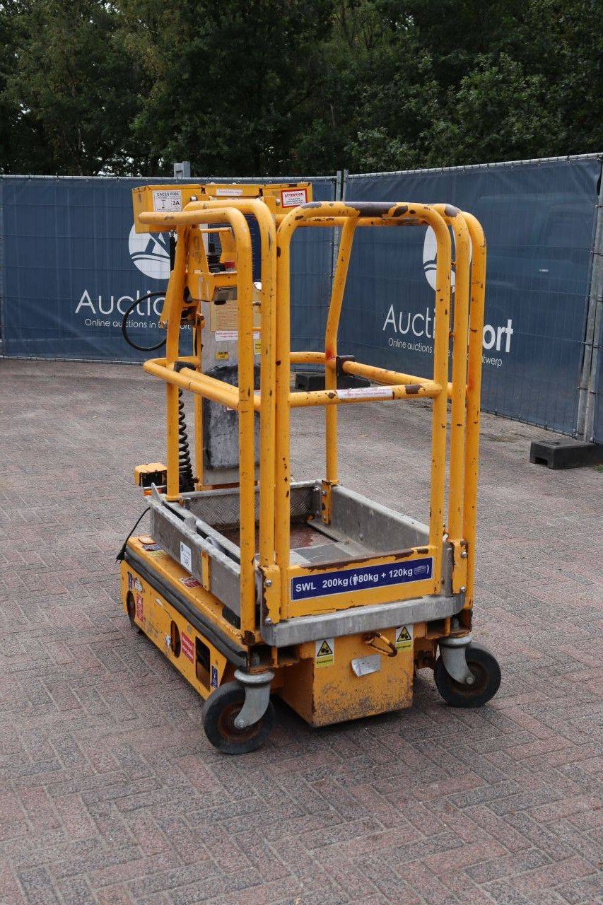 Electric Mast Lift 200kg