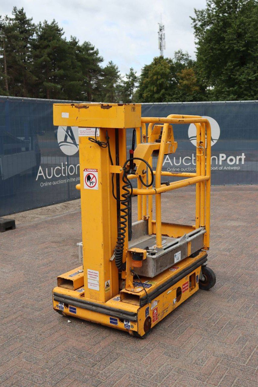 Electric Mast Lift 200kg