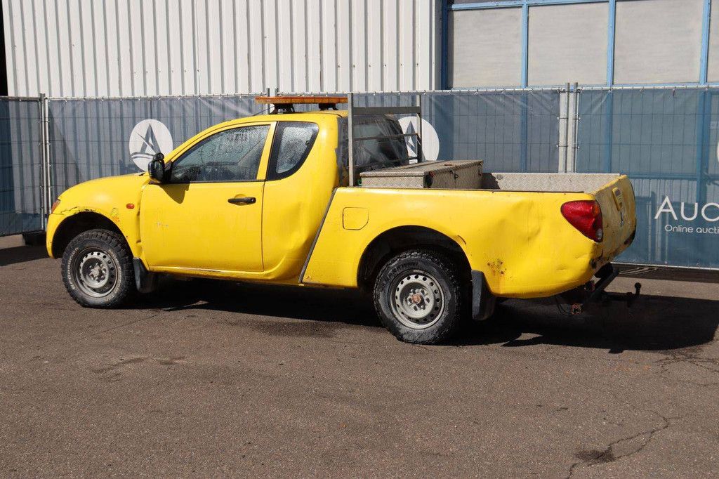 Pick Up Mitsubishi L200 CLUB CAB 4WD INVITE Diesel 136hp 2006