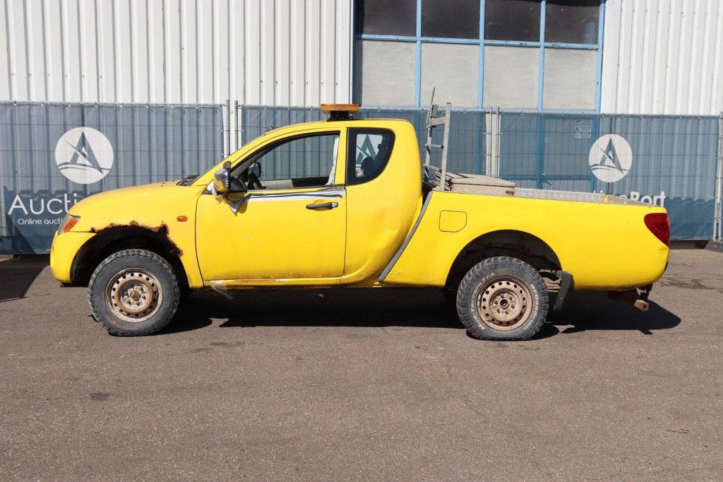 Pick Up Mitsubishi L200 CLUB CAB 4WD INVITE Diesel 136hp 2007