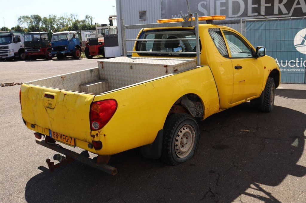 Pick Up Mitsubishi L200 CLUB CAB 4WD INVITE Diesel 136hp 2007