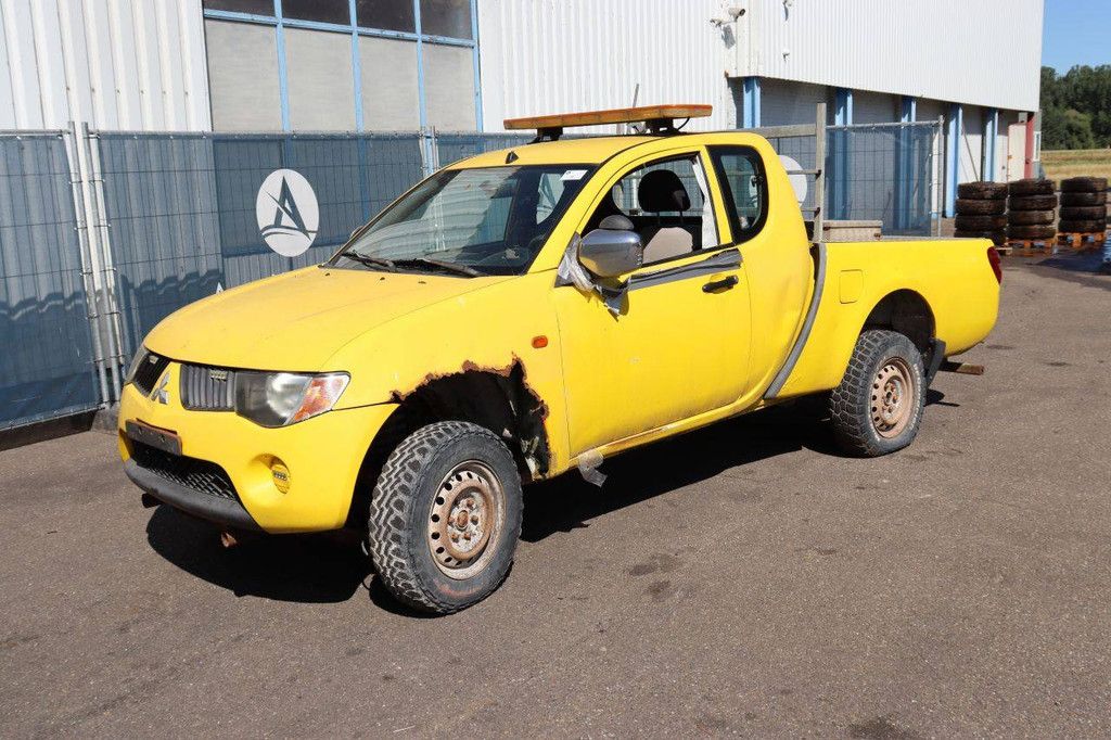 Pick Up Mitsubishi L200 CLUB CAB 4WD INVITE Diesel 136hp 2007