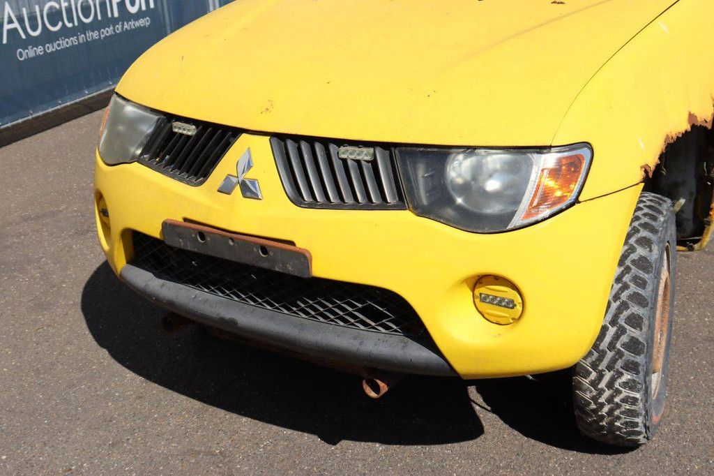 Pick Up Mitsubishi L200 CLUB CAB 4WD INVITE Diesel 136hp 2007