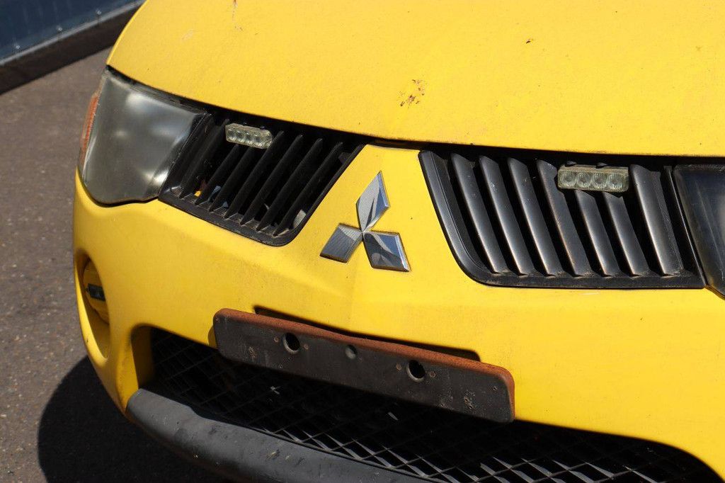 Pick Up Mitsubishi L200 CLUB CAB 4WD INVITE Diesel 136hp 2007