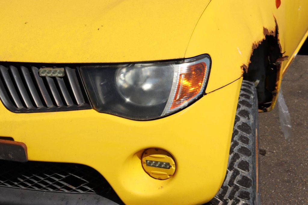 Pick Up Mitsubishi L200 CLUB CAB 4WD INVITE Diesel 136hp 2007