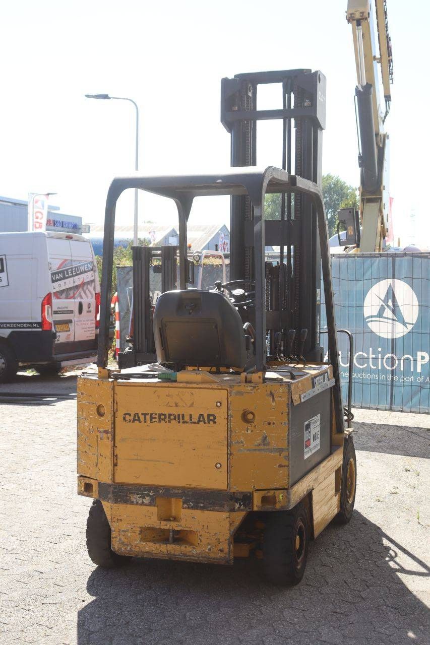 Caterpillar F50DSA Electric Forklift 1765kg 6.6m 1996
