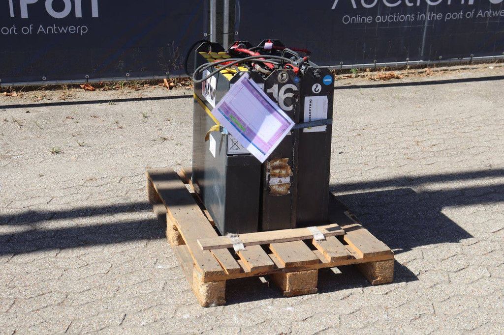 Set of 3 battery stackers