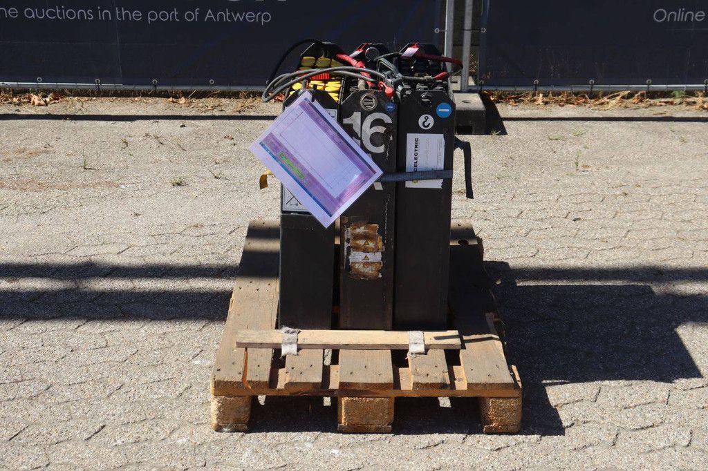 Set of 3 battery stackers