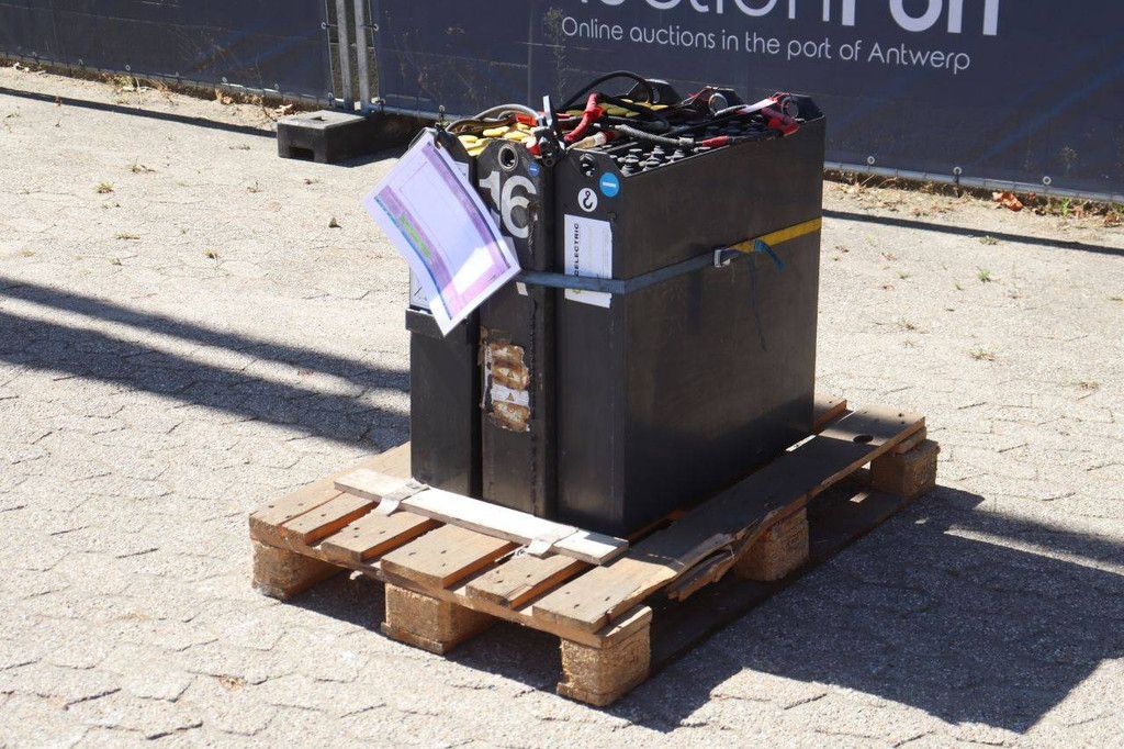 Set of 3 battery stackers