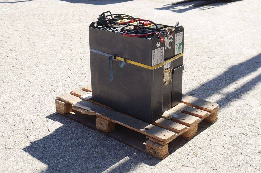 Set of 3 battery stackers