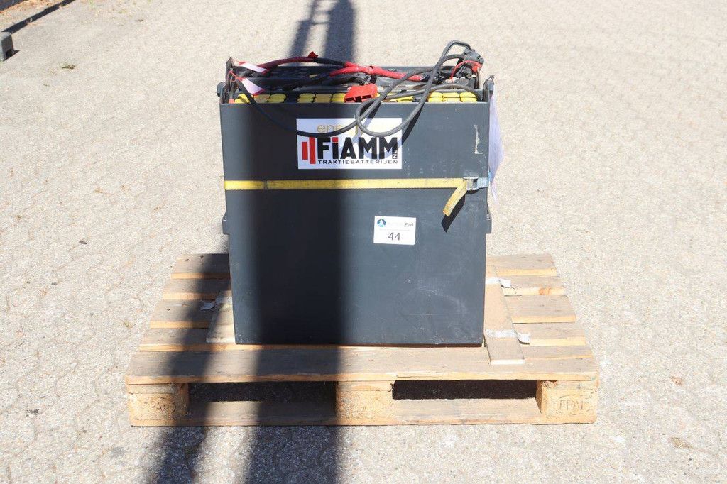 Set of 3 battery stackers