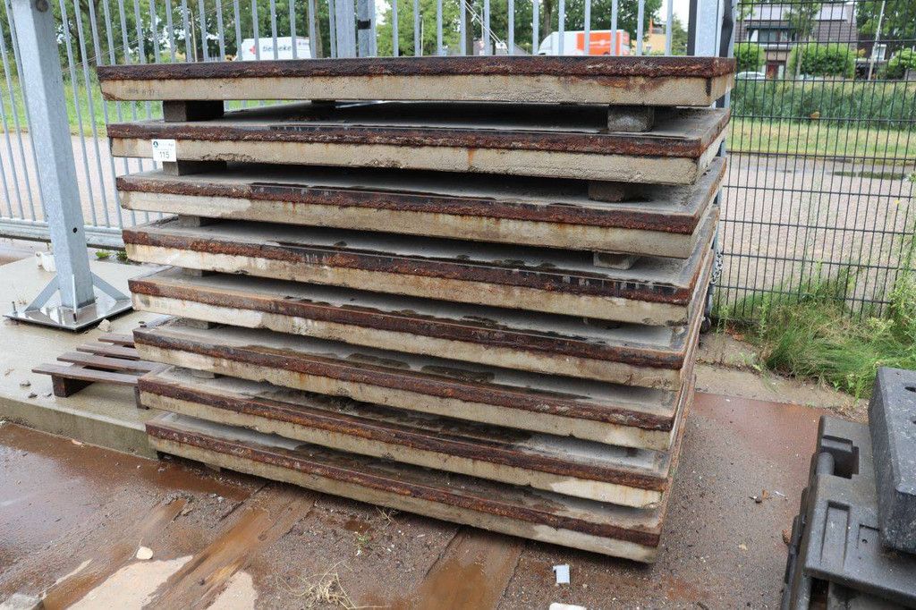 Concrete slab 8 pieces