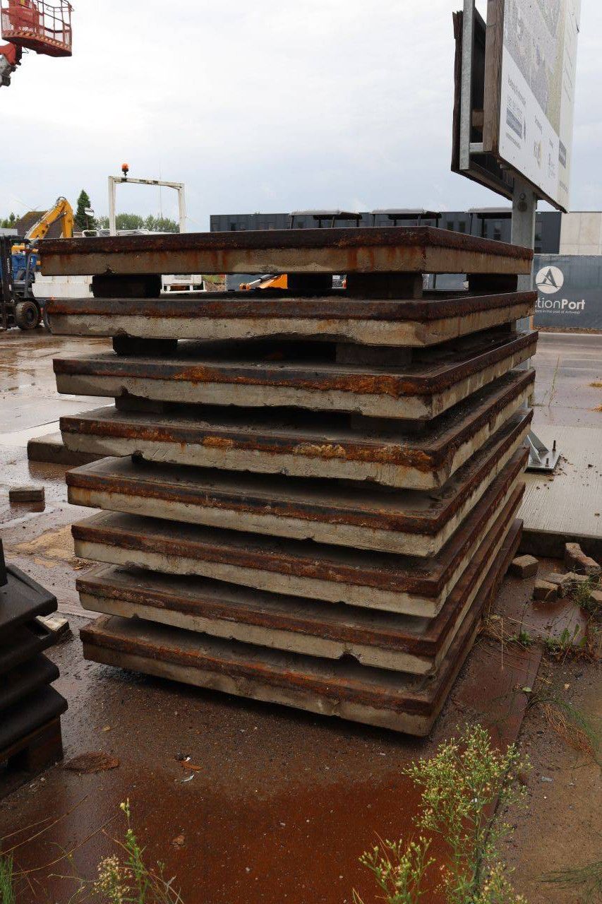 Concrete slab 8 pieces