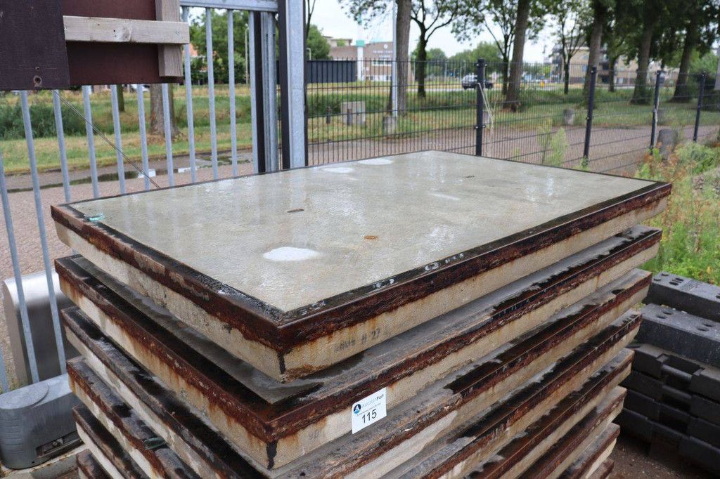 Concrete slab 8 pieces
