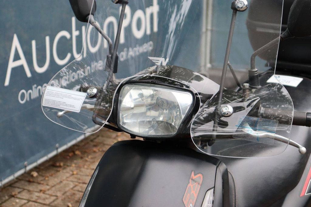 Peugeot Tweet Petrol Scooter 2012